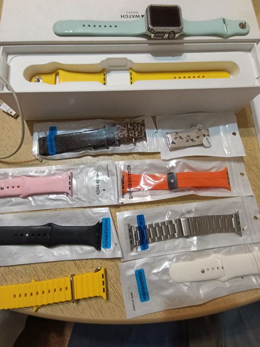 Продам часы АПЛ вотч