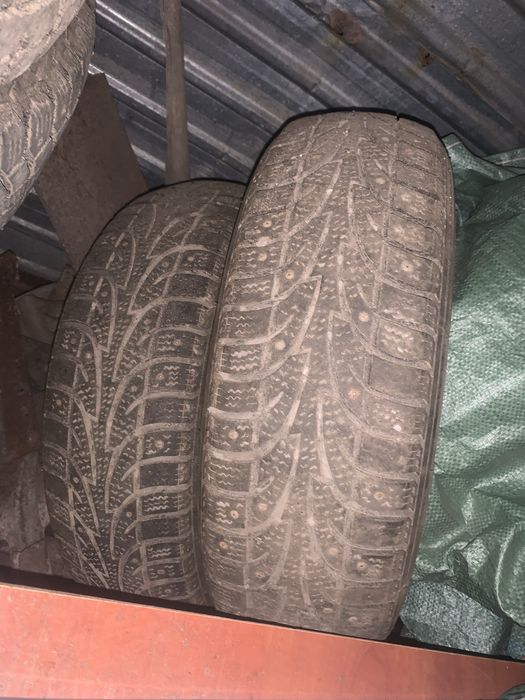 Продам пару зимних шин