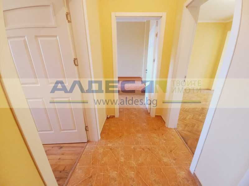 Продава се Тристаен апартамент в София, Център - 82 кв.м за 3598 €/кв.м - Снимка #13