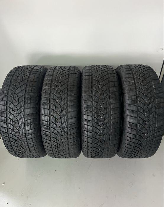 Джанти 19 цола 5х112 за Ауди Кю7 е-трон със зимни гуми 255/55/19