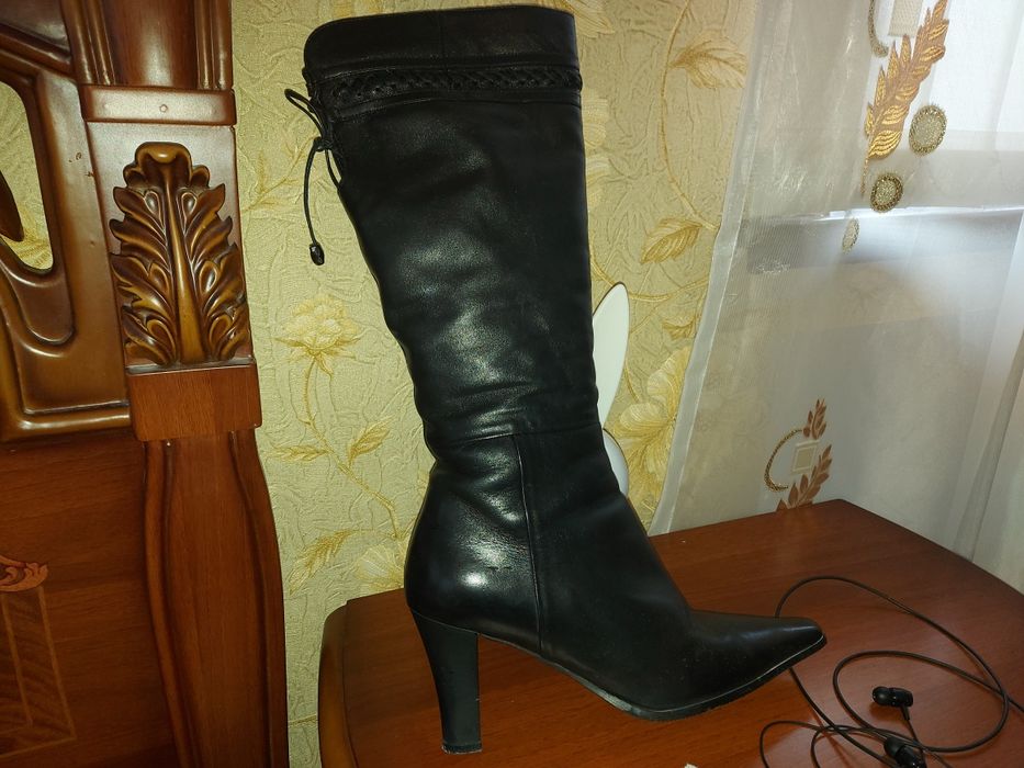 Красивые сапоги 39 р