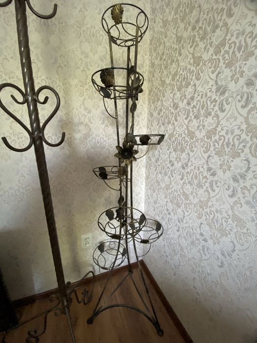 Подставка для цветов