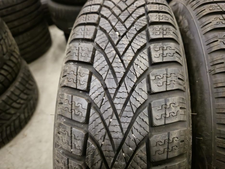 Jante otel Toyota Yaris R15 anvelope iarna Falken 175 65 15