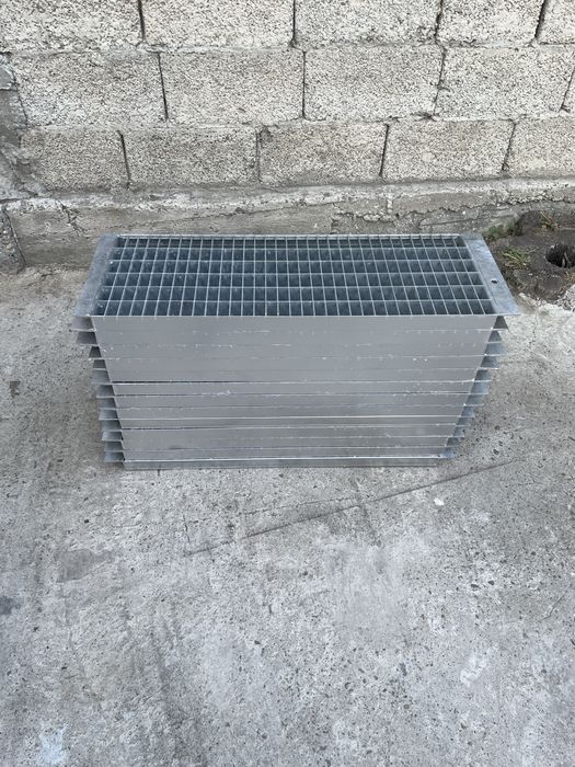 Trepte zincate galvanizate