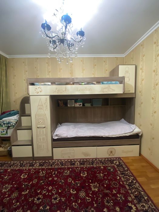 Двух этажная кровать