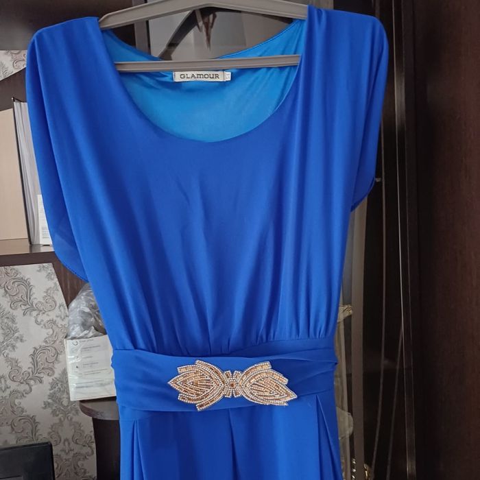 Продам Вечернее платье 4 шт