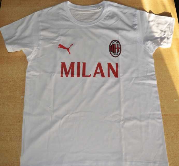 Фен Тениска на Милан с Ваше Име и Номер!Футболна тениска AC MILAN!