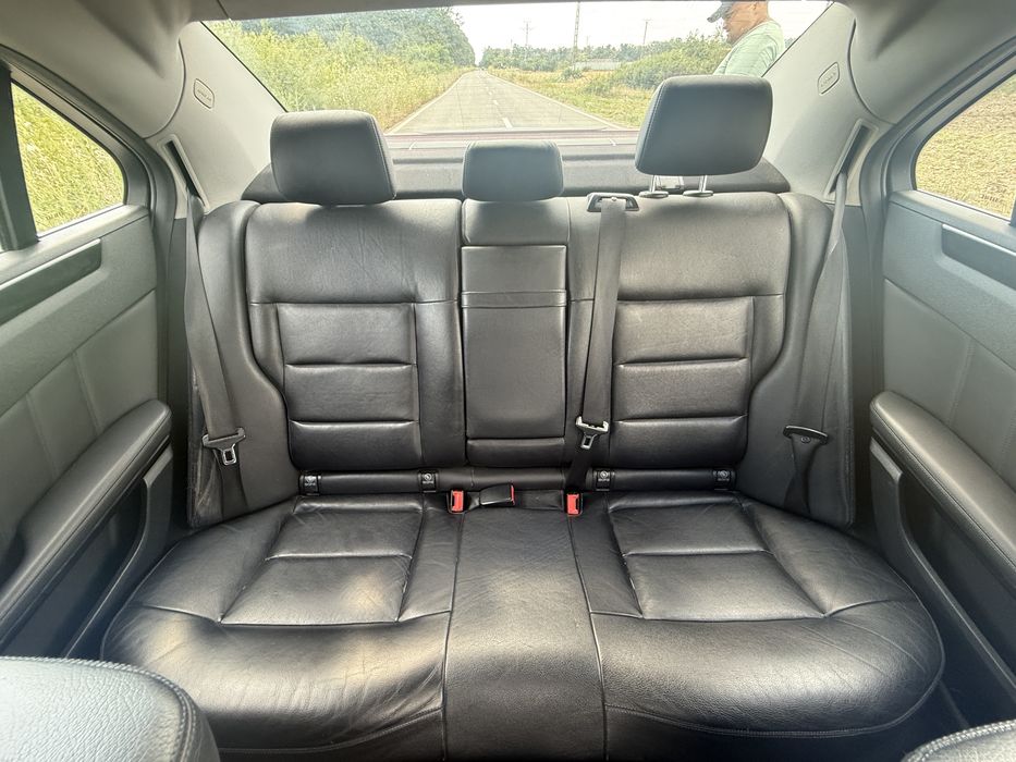 MERCEDES-BENZ E-Class 2010 — imagine 4