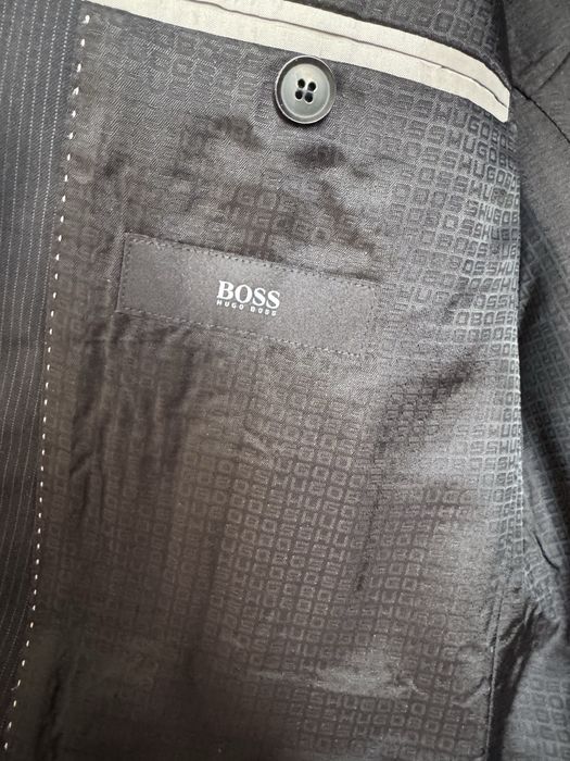 Костюи Hugo Boss