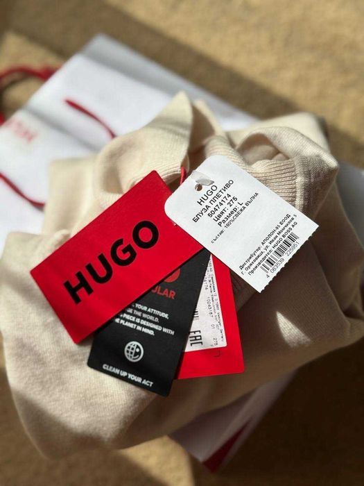 Продавам HUGO блуза от плетиво размер L, нова