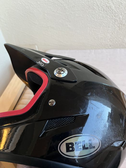 Каска за Downhill Bell (КАПАРИРАНА)