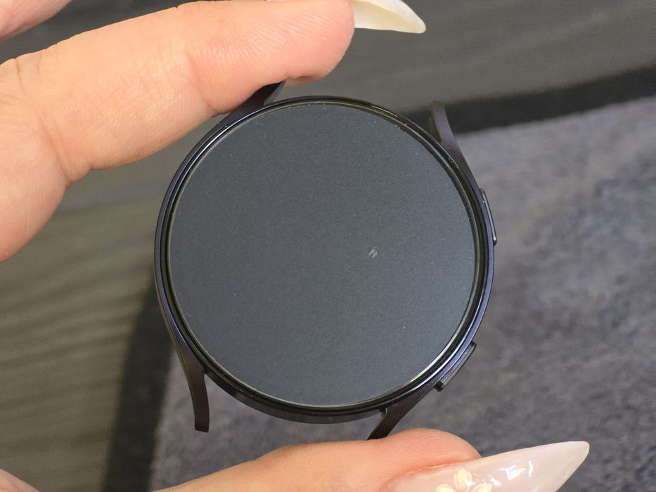 Samsung Galaxy Watch 6, 44mm с каишки и протектори