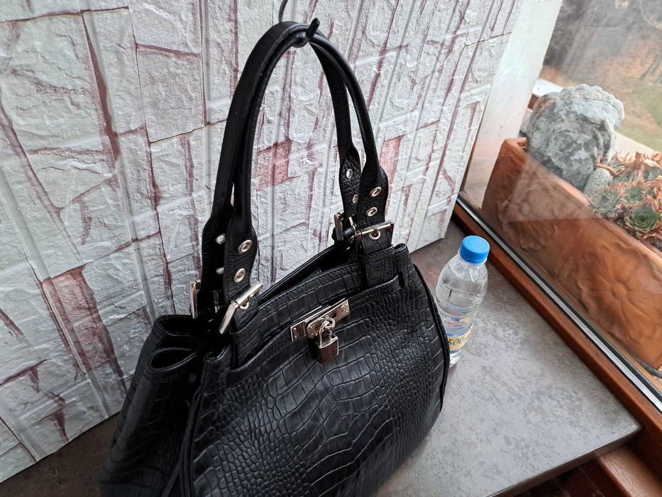 дамска чанта,черна кожена чанта-естествена кожа тип крокоди