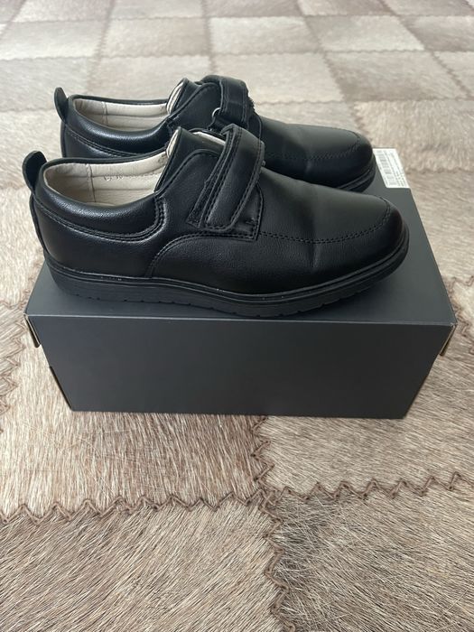 Продается детская обувь