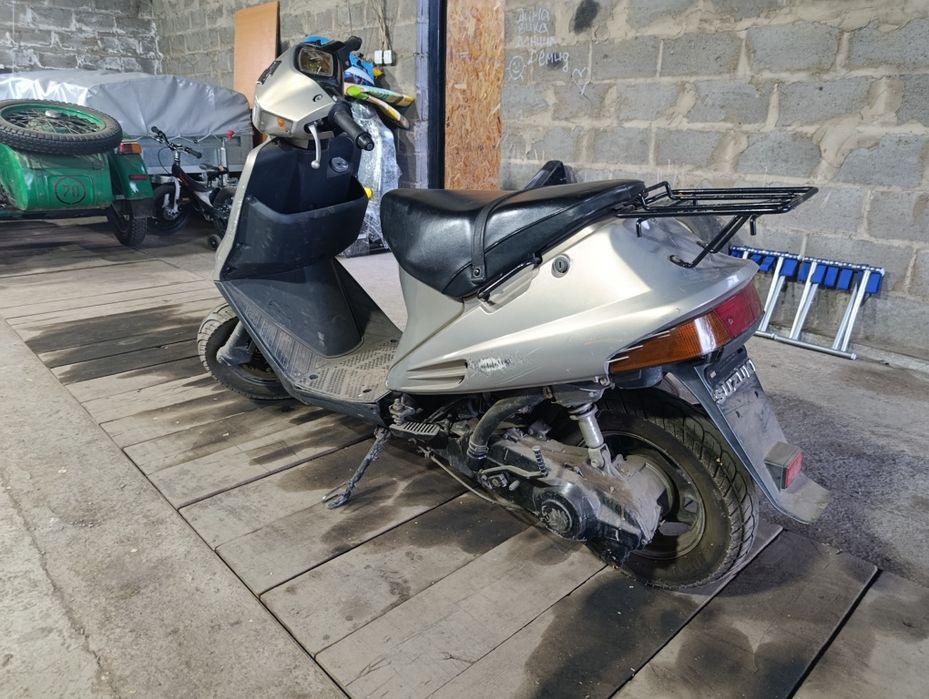 Продам  скутер Suzuki addres v100
