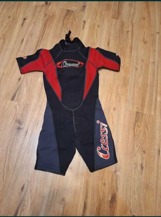 Costum scubadiving/ inot/ scufundari + cadou tricou inot maneca lunga