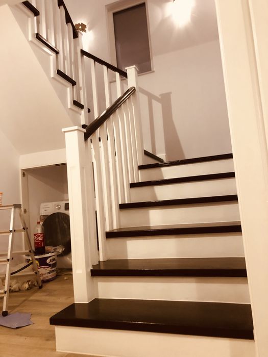 Scări interioare din stejar masiv