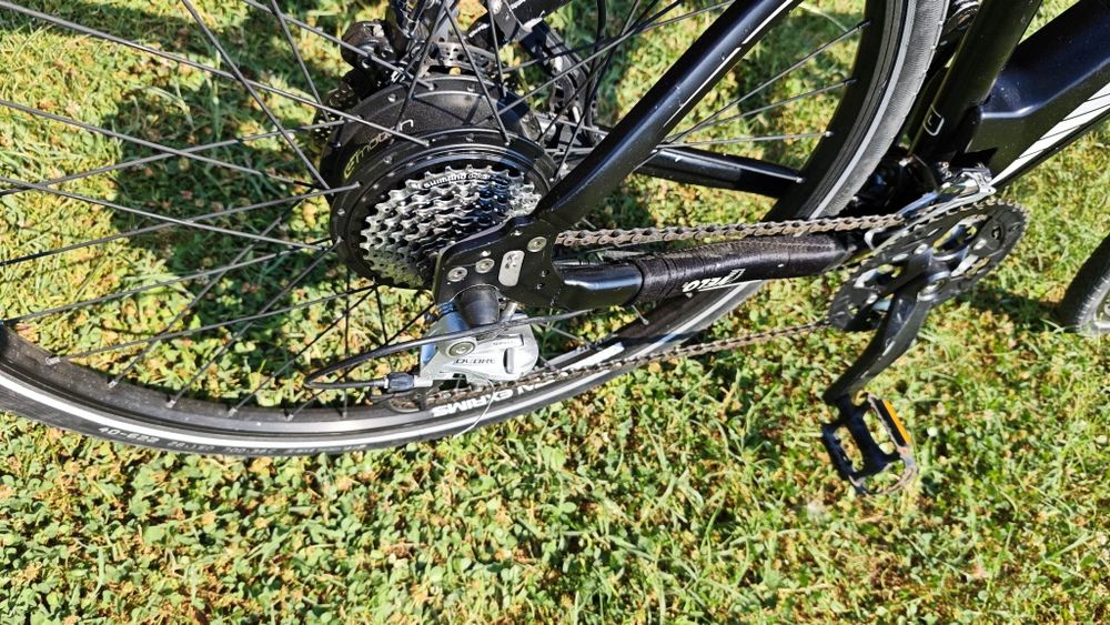 Bicicleta electrica BH Easy Moțion Neo Cross, roti pe 28