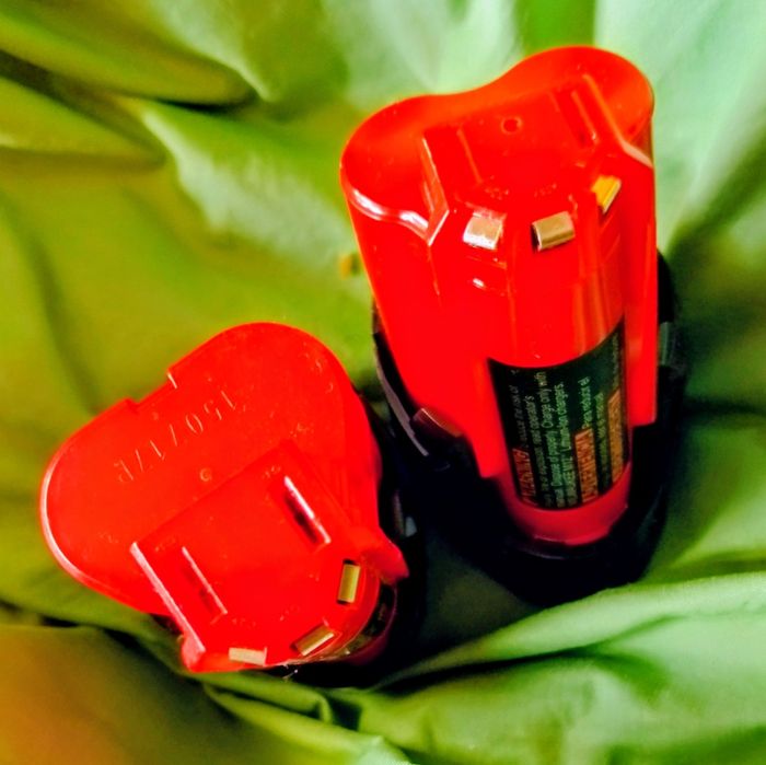 Милоуки(Milwaukee)батерия 2 броя