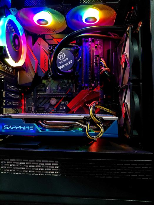 геймърски компютър + нов монитор