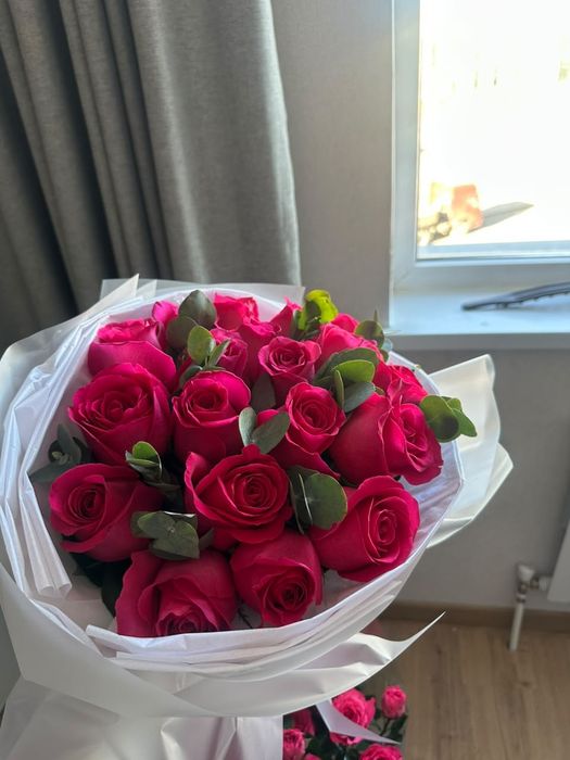 Розовые розы 20 штук