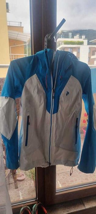 Дамска мембрана яке Peak Performance GORETEX