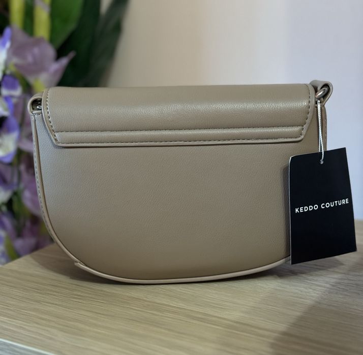 Нови Keddo Couture чанти в бежово и мента