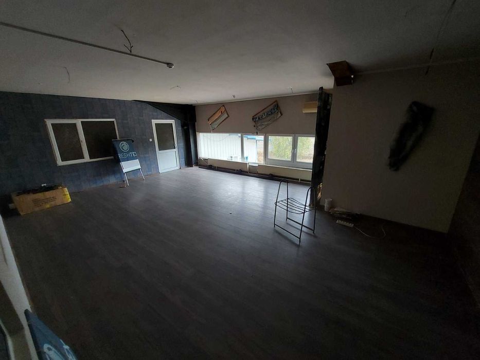 Продава се Промишлена сграда в Попово - 4500 кв.м за 159 €/кв.м - Снимка #8