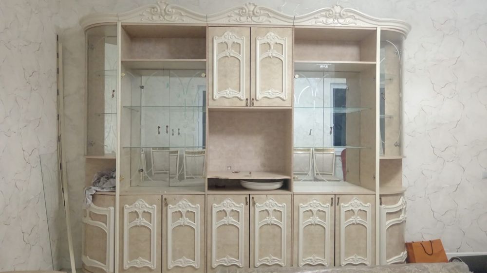 Шифоньер для зала