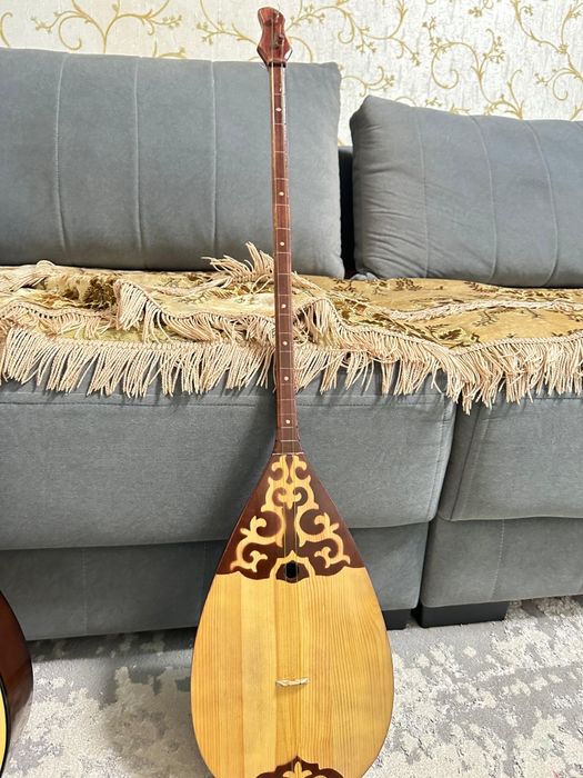 Продам домбру в отличном состоянии