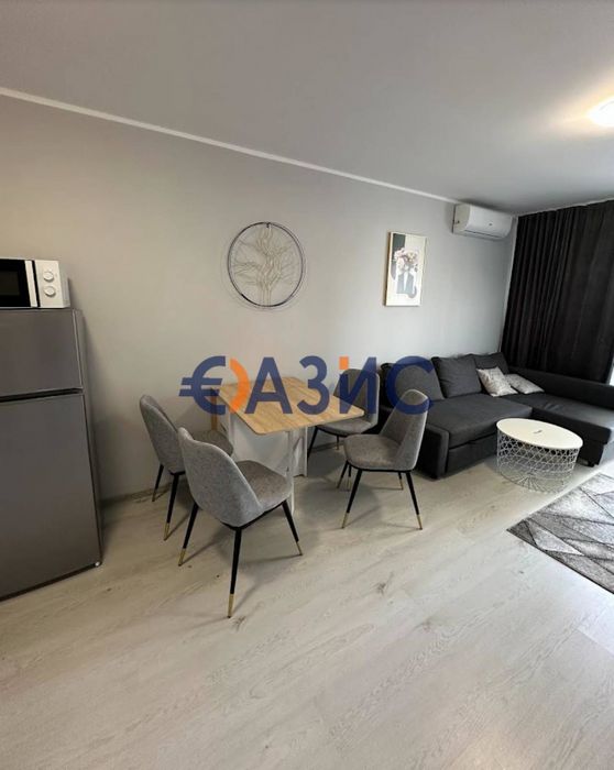 Продава се Двустаен апартамент в Свети Влас - 61 кв.м за 803 €/кв.м - Снимка #8