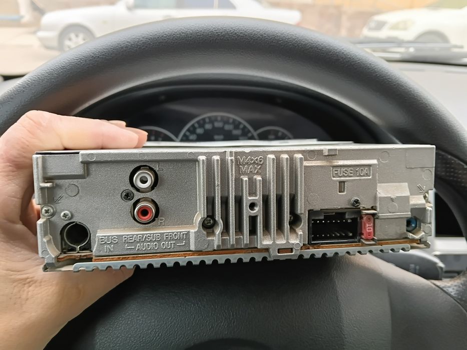 Продам мафон SONY.Договоримся