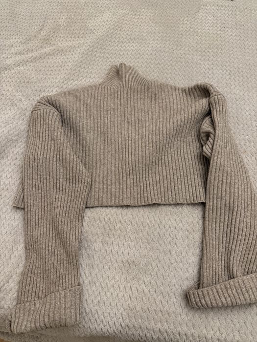 Красив дамски пуловер Zara,добро състояние