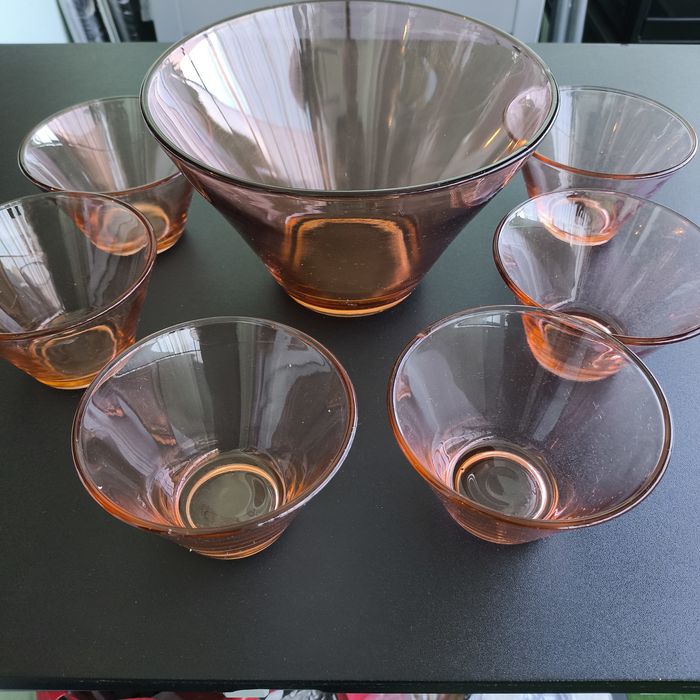 Комплект стъклени 6 + 1 купички.