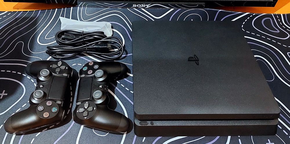 Ps4 slim 1tb Jet! + 2дж в оригинале +Диск Фифа25!