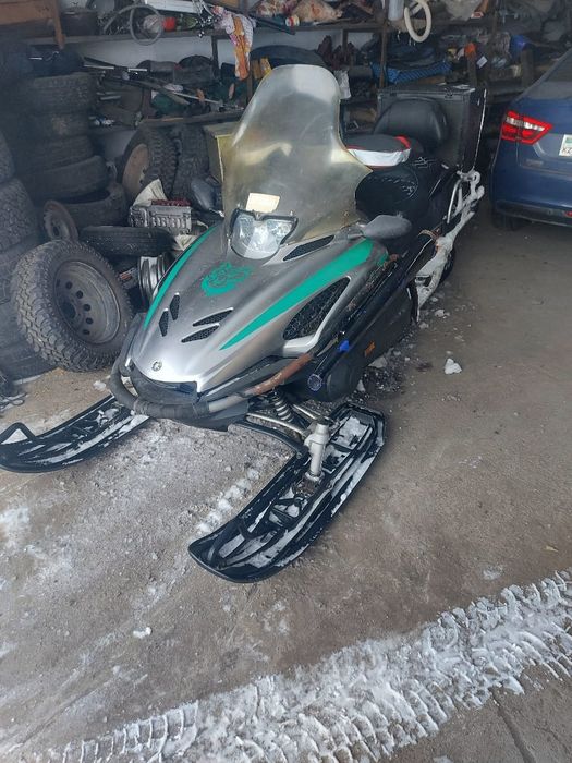 Продам снегоход yamaha