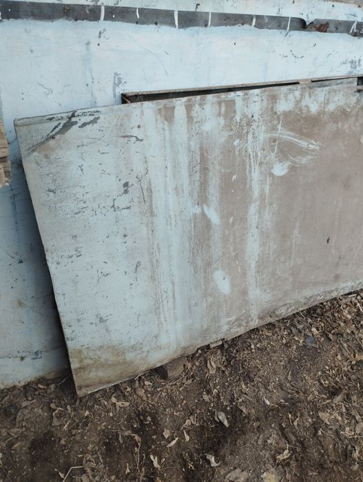 Продам  металлическую дверь и ворота