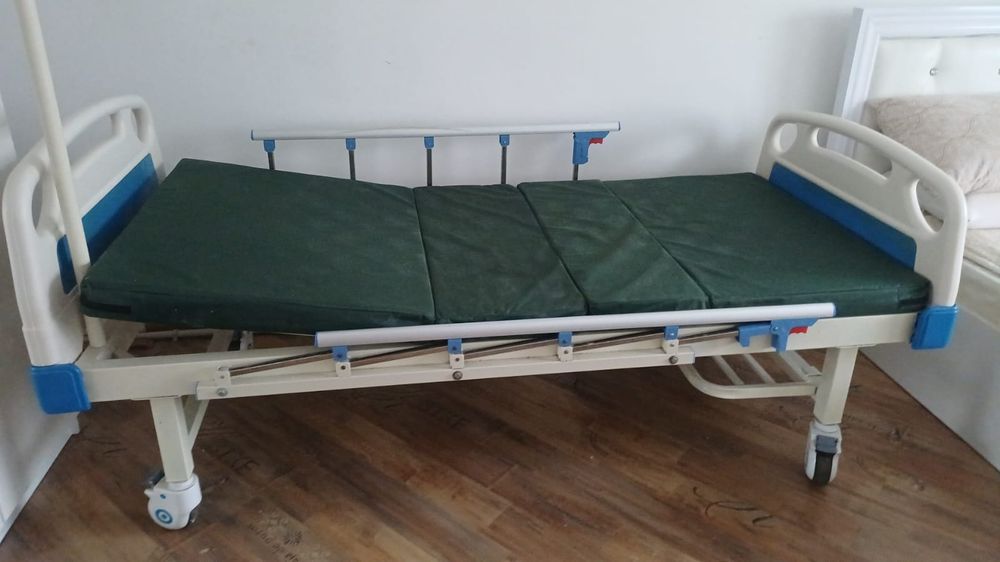 Инвалидная кровать