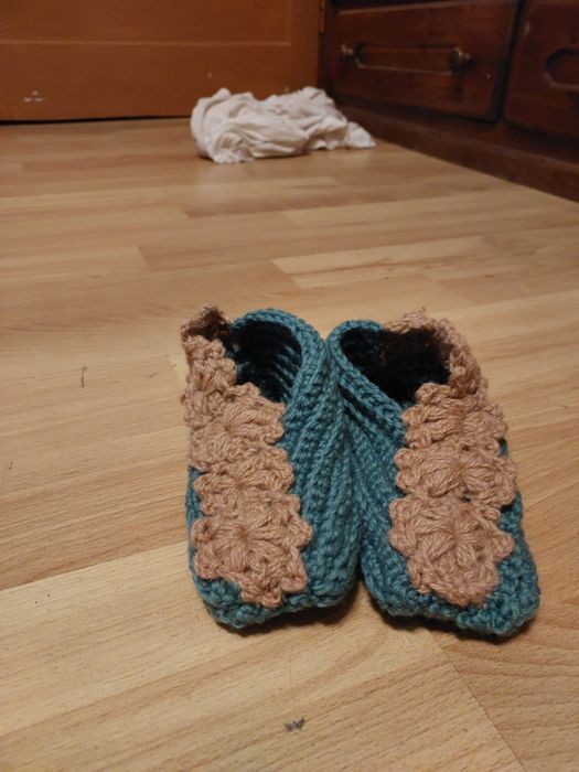 Căciuli,veste ,Botoșei