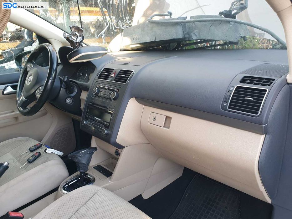 Plansa Bord Goala Dezechipata Volkswagen Touran 1T3 2010 - 2015 [C8086]