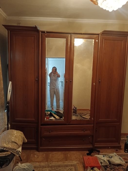 Шкаф в среднем состоянии