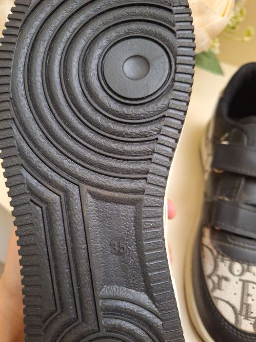 35 razmer Dior +Nike krasovka