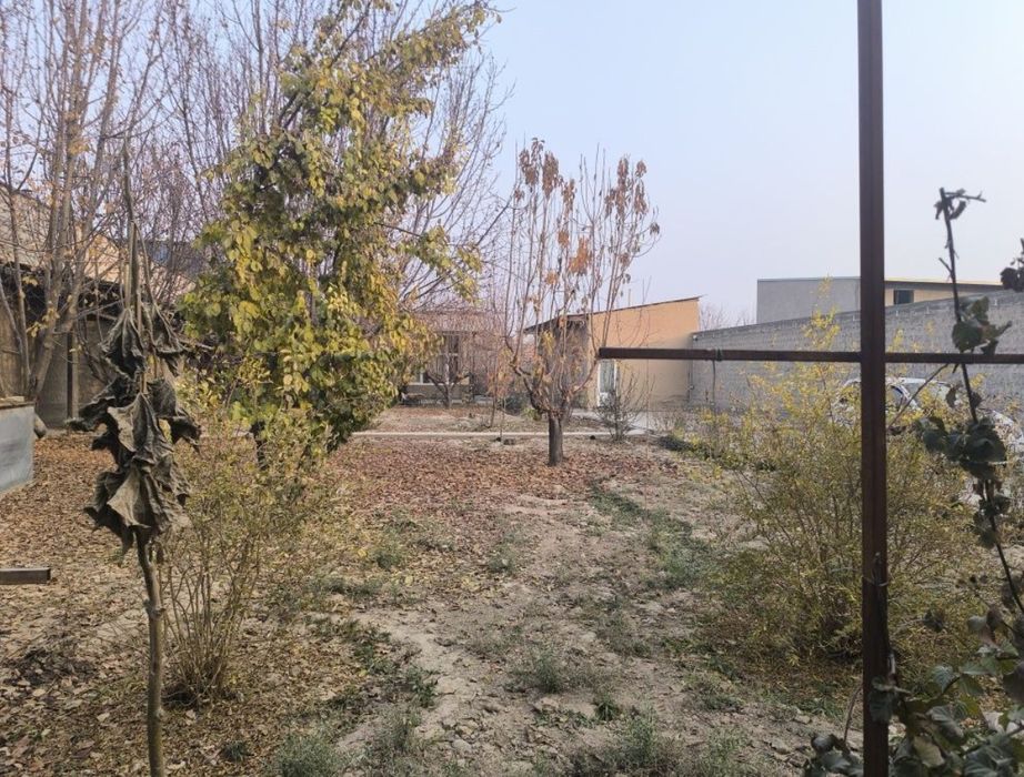 Абдурахмоновда 6 сотиҳ 5 хонали уй сотилади.