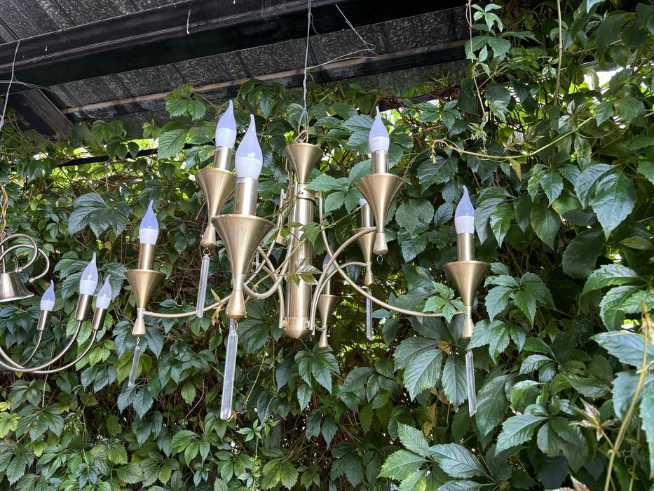 Люстры в зал