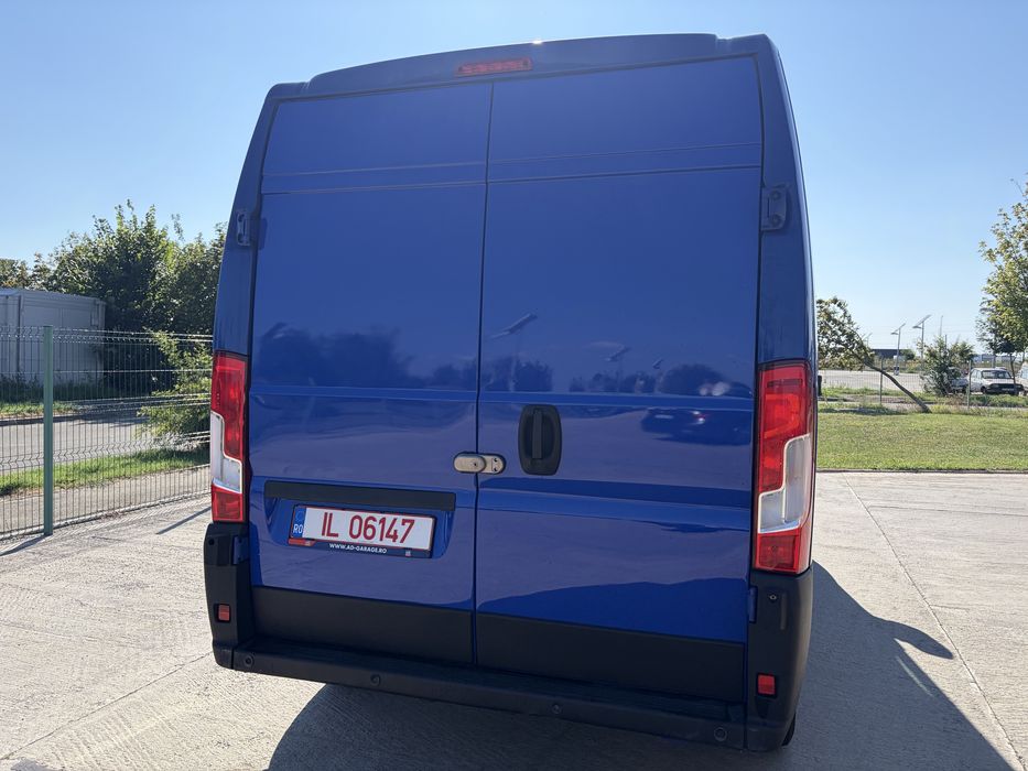 Peugeot Boxer L2H2  3 locuri - 2.2 BlueHDi 140 CP - An 2024 - 79.739 km - TVA Inclus