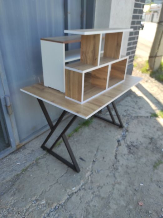 Продам готовые столы