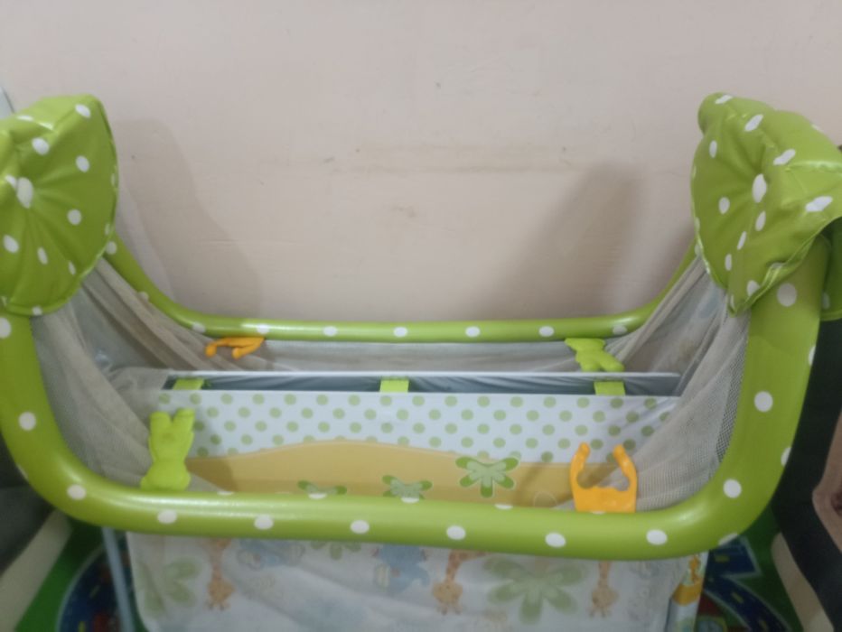 Продам манеж детский за 8 тысяч.