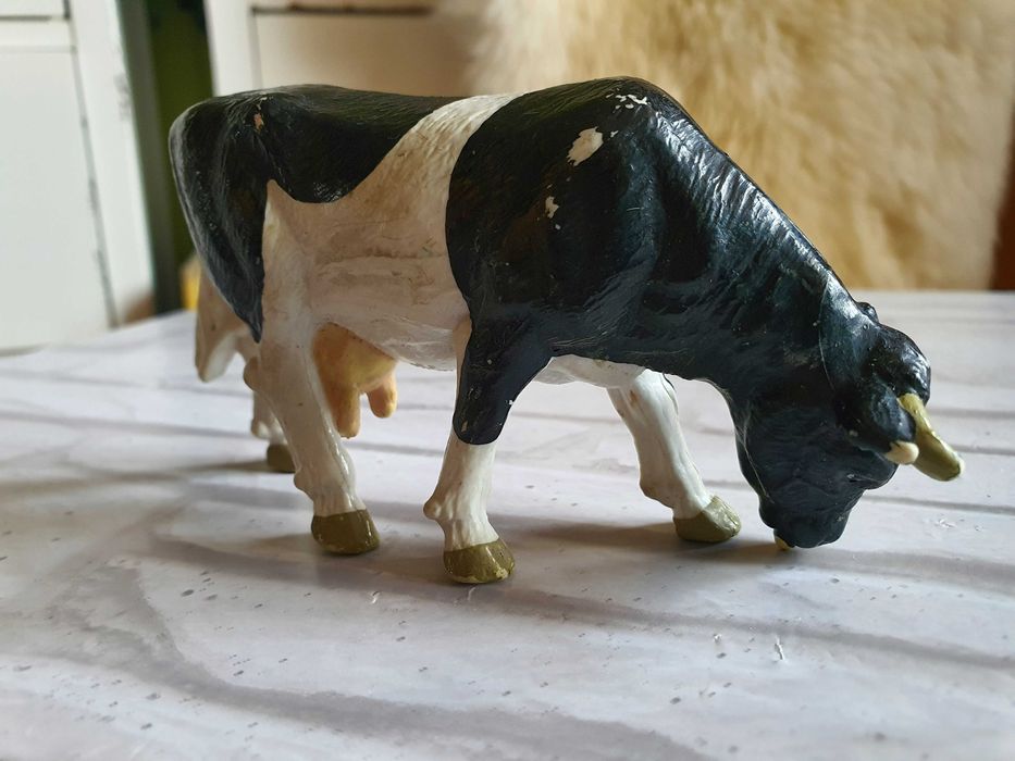 Figurina Schleich Vaca HOLSTEIN care paste cod 13207