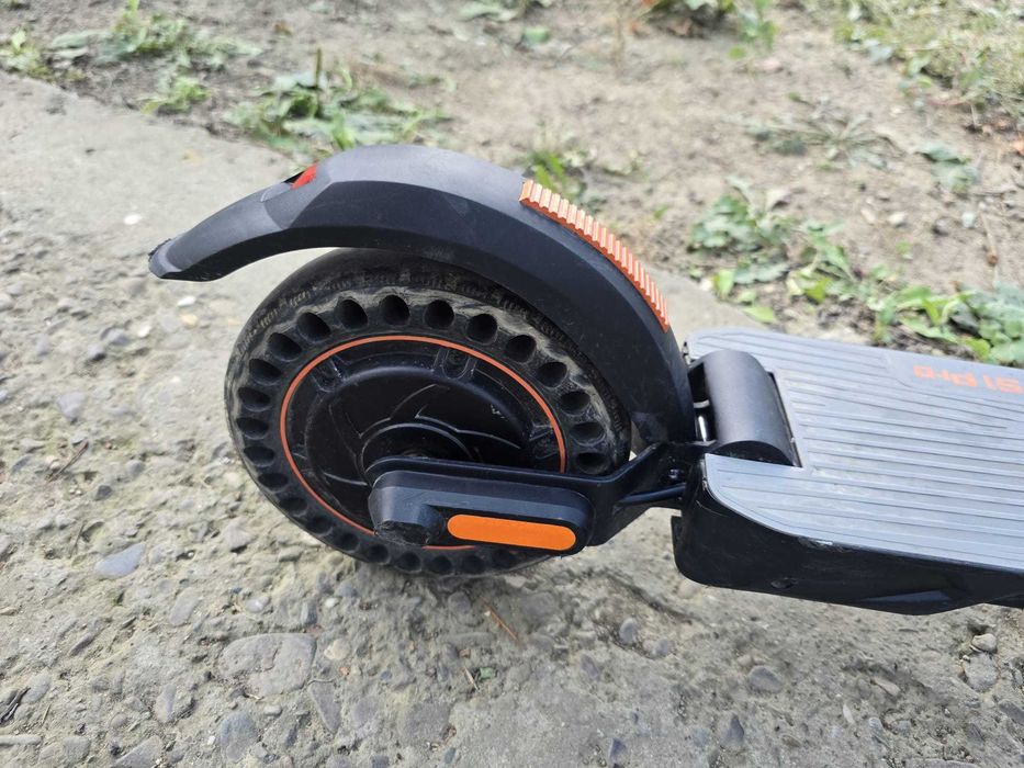 Vând trotineta electrica Kukirin S1 Pro