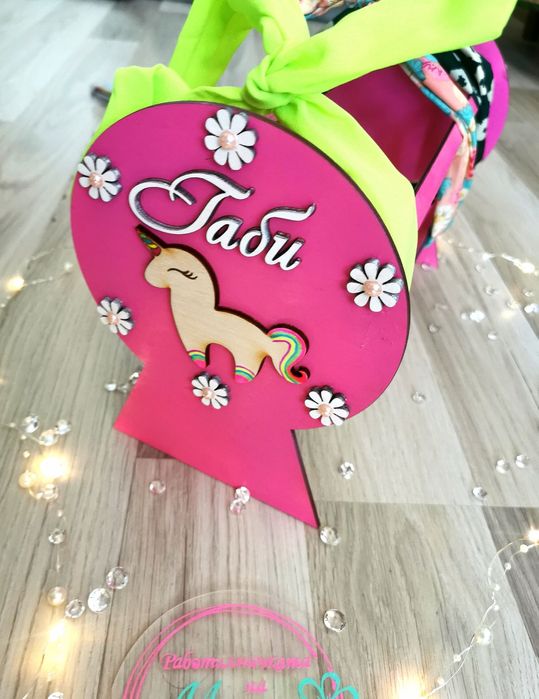 Персонализирана стойка за диадеми